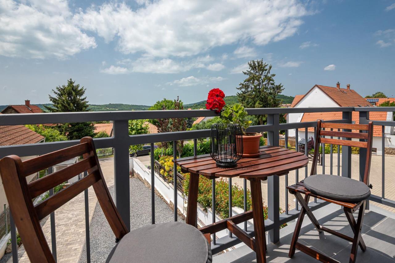 Papoula Vendeghaz Appartement Tihany Buitenkant foto